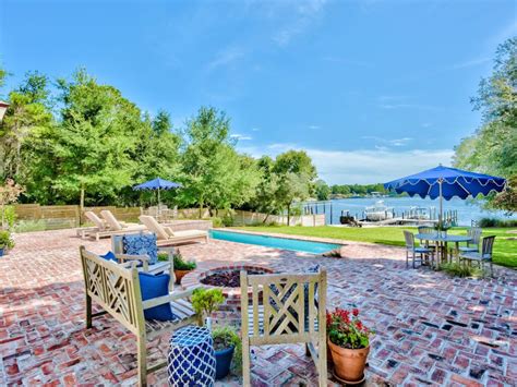 Pier Pressure Our Favorite Homes With Docks Scenic Sothebys