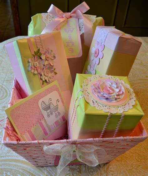 Why not make a baby shower gift basket filled from among these 25 great things for the new parents and baby. Corner of Plaid and Paisley: Baby Shower Gift Wrap