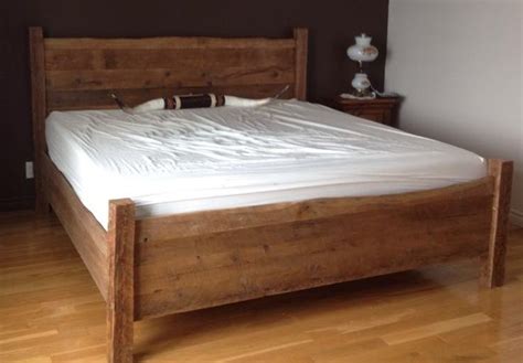 Lit King en bois de grange 899$ | Furniture, Home, Decor