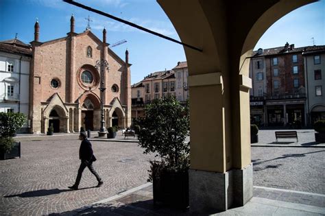 Currently, torino rank 17th, while napoli. Coronavirus: Milano, Torino, Roma, Napoli, città e ...