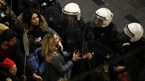 FOX NEWS Turkish Police Tear Gas Crowd Attempting Banned Women S Day