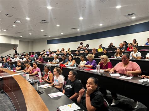 Alvin ISD offers free English classes for parents