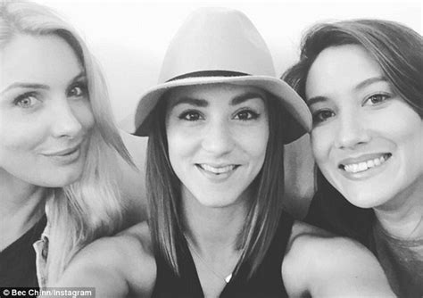 the bachelor s zilda williams covers up her ff breasts with bec chin and jacinda gugliemino