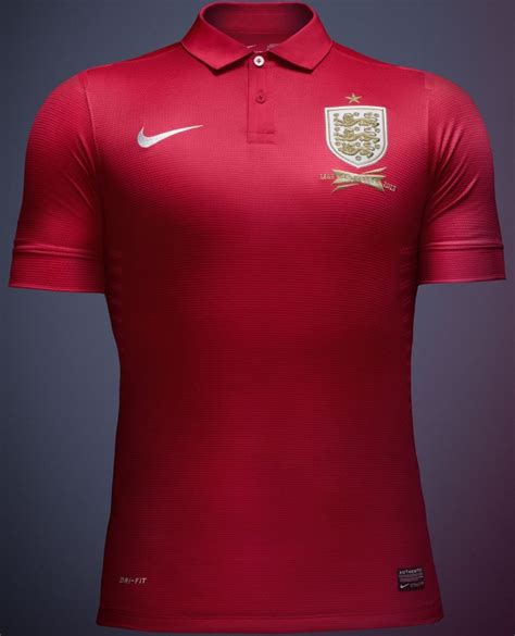 Het is gemaakt met zacht katoen voor casual. Engeland uitshirt 2013/2014 - Voetbalshirtjes.com