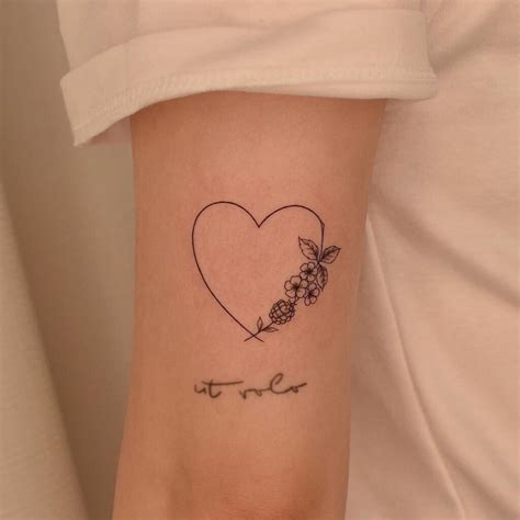 Tatuajes Aesthetic Bellos Pequeños Minimalistas Con Muxo Zoom Ideas