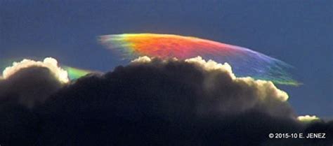 Tourist Captures Spectacular ‘fire Rainbow Cloud Phenomenon On Camera