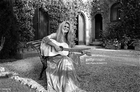Brigitte Bardot And Gunther Sachs At Home In Rome Italy In May 1967 News Photo Getty Images