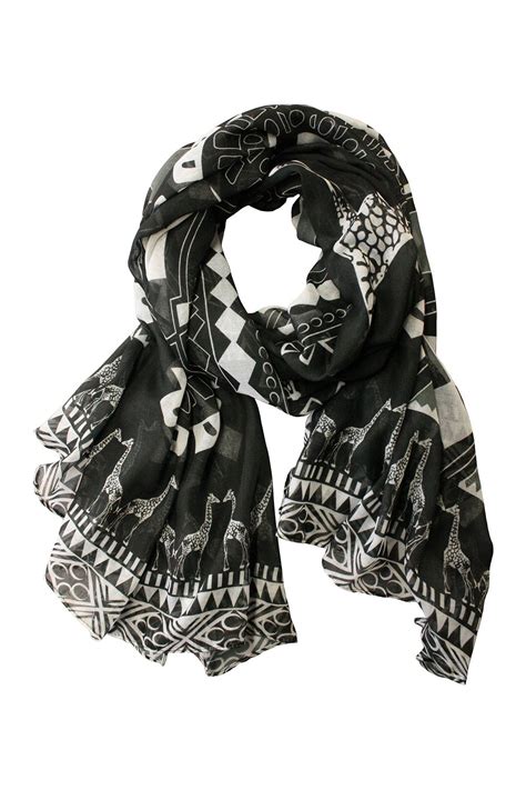 Nice Scarf For Chilly Work Mornings Giraffe Scarf Chic Scarves Fashion