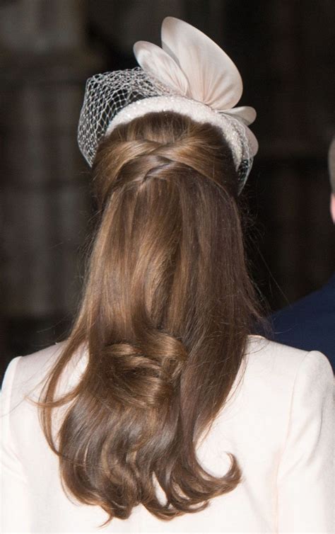 Kate Middletons Half Up Hairstyle Is Perfect Pretty And Above All Easy To Re Create Heres