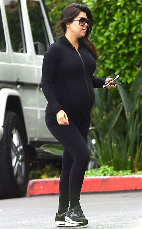 Kim Kardashian Steps Out With Pregnant Sister Kourtney After Attacking Bullies On Instagram On