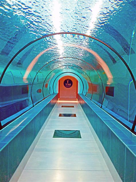 Worlds Deepest Swimming Pool Is A Terrifying 131 Foot Pit Of Doom