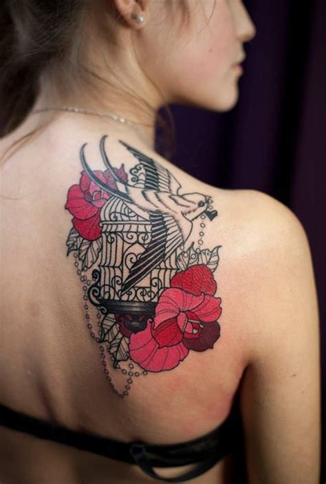 40 Impossibly Pretty Shoulder Tattoo Designs For Girls Back Of
