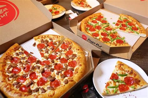 Pizza lover, pepperoni inhaler, literacy motivator, crust stuffer, table gamer, ninja, turtle, triangle bit.ly/37no5hi. Pizza Hut 买一送一!用餐或外卖也可以!即日起直到10月7日!两个人吃，只需一个人给钱!