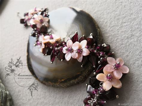 Ленни джеймс, грант боулер, каталина сандино морено и др. Браслет "Перламутрово-Гранатовый Зной" - заказать на ...