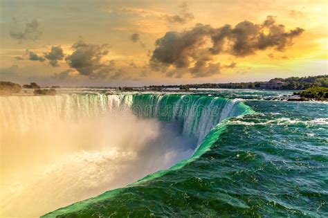 Niagara Falls Horseshoe Falls Stock Photo Image Of Cloud Niagara