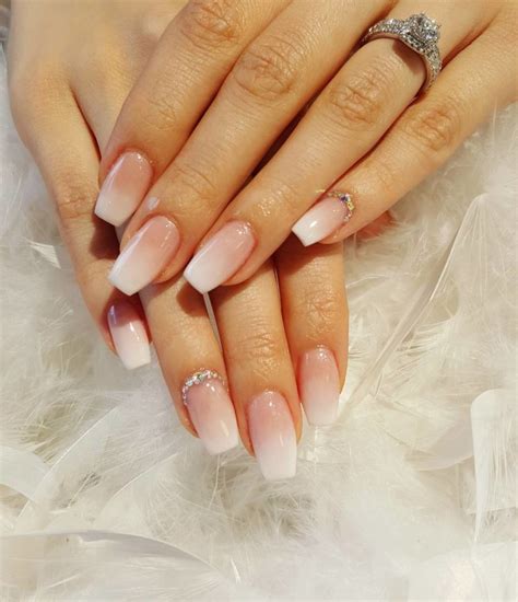 Manicure Inspiration Ideas With These Classy Nail Designs