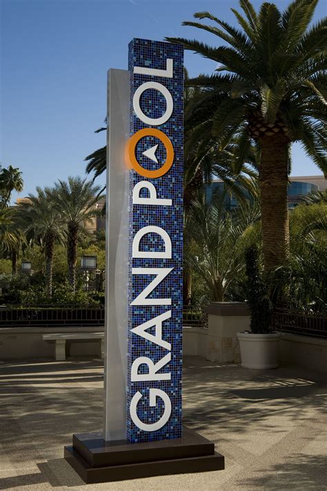 Mgm Grand Las Vegas Grand Pool Entry Sign Mgm Grand Las Vegas