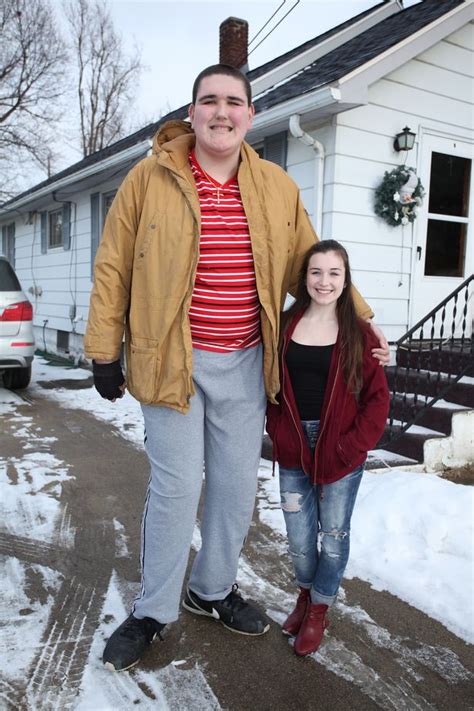 World S Tallest Teenager Reaches Record Breaking 7ft 8ins And He S