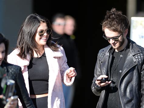 Selena Gomez Gets Special Visit From New Boyfriend Dj Zedd Have Double