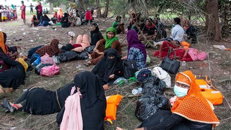81 Pengungsi Etnis Muslim Rohingya Terdampar Di Aceh Timur Suaraindoid