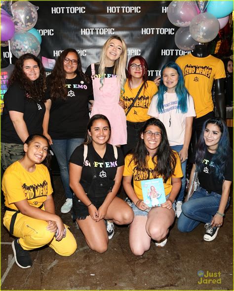Jessie Paege Hosts Meet And Greet Event To Celebrate New Hot Topic Collection Photo 1181142