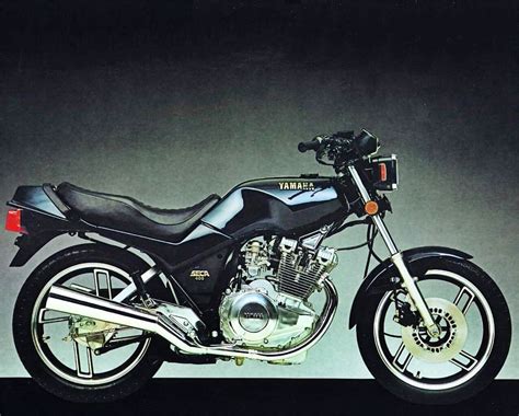 Moto Del Día Yamaha Xs 400 Espíritu Racer Moto