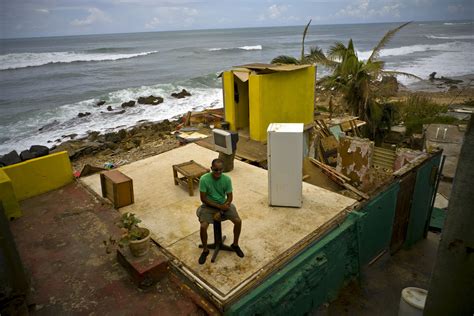 un expert on poverty visits puerto rico to assess help for hurricane victims chicago tribune