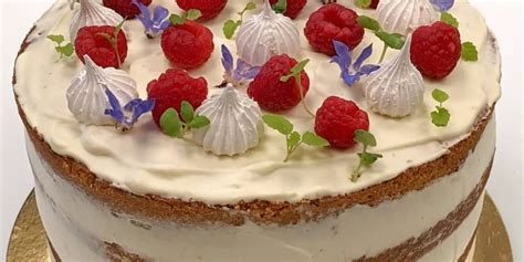 Naked Cake Framboises La Recette Du G Teau D Anniversaire Facile