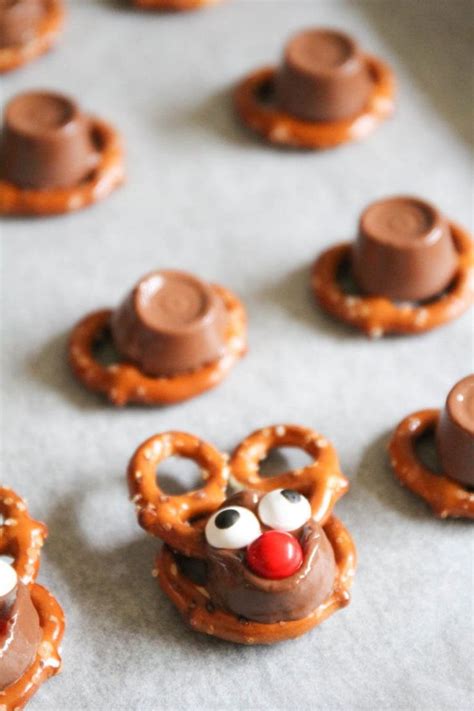 Rolo Pretzel Reindeer These Tasty Treats Are Perfect For The Holiday