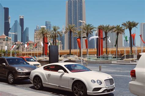 Select Best Dubai Luxury Cars For Traveling Parklane Car Rental