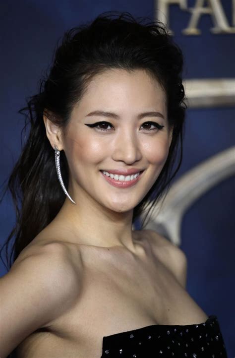 Claudia Kim At Fantastic Beasts The Crimes Of Grindelwald Premiere In