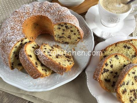 Potrete cuocere il dolce nello stampo classico a ciambella oppure in uno stampo da plumcake. Ciambellone con gocce di cioccolato bimby | Kikakitchen