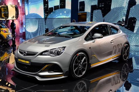 Opel Astra Opc Extreme Mucha Fibra De Carbono Y Más De 300 Cv Motores