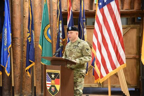 Hhc Gains New Commander Article The United States Army