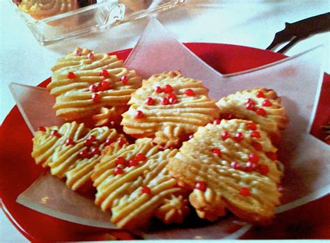 The dough needs to chill for at least an hour before shaping and baking, so plan accordingly. German Spritzgebaeck Cookies • Original and Authentic ...