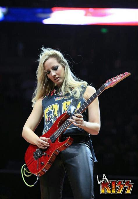 Nita Strauss Leaving Us To Go On Tour As The New Lead Guitarist For