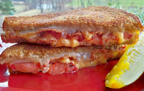 Bacon And Tomato Grilled Cheese Sandwich Recipe