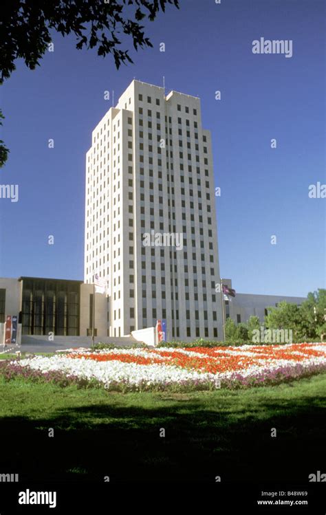 State Capitol Building Bismarck North Dakota Stock Photo Alamy