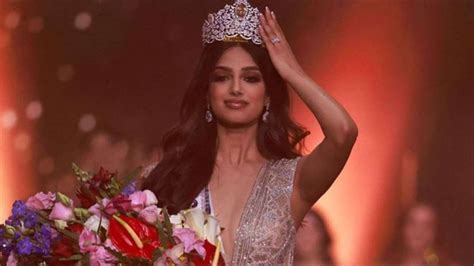 india s harnaaz sandhu wins miss universe 2021 title video getting crowned goes viral