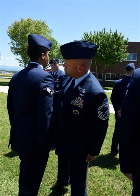 Understanding Us Air Force Uniforms We Are The Mighty