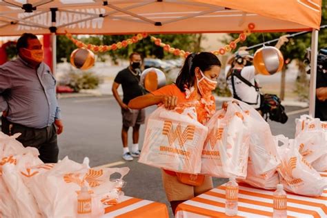 Whataburger Gives 90 Million In Bonuses To Workers Foodychatter