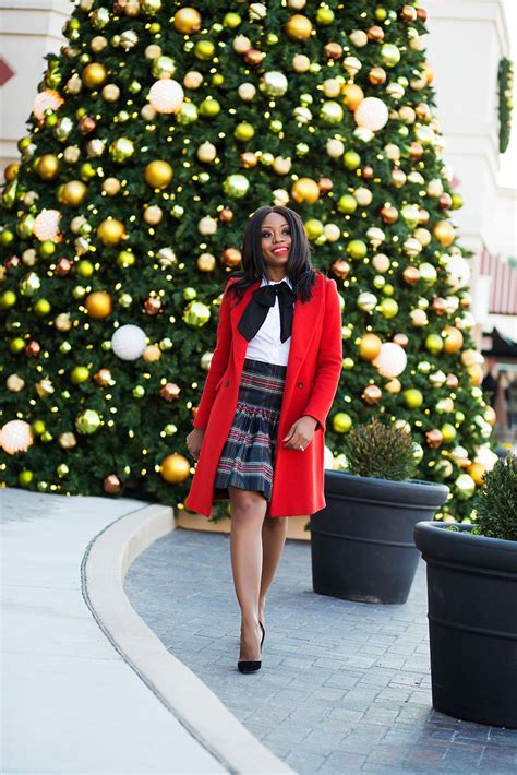 Holiday Style In Plaid And Bow Jadore Plaid Christmas
