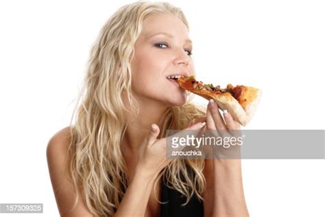 Jolie Femme Blonde Manger Pizza Photo Getty Images