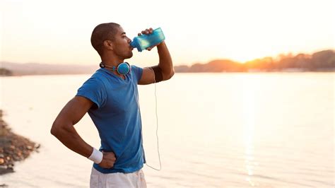 How To Stay Safe During A Heat Wave Hydrating Foods How To Stay