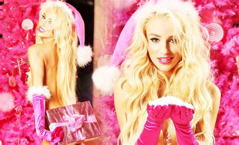 Courtney Stodden Strips Naked As She Wraps Her Christmas Presents