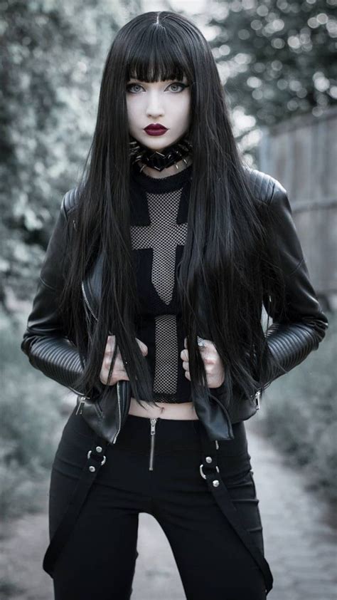 pin by 🇻🇮t b lee kadoober iii🇻🇮 on anastasia evseeva gökçek fashion gothic outfits goth women