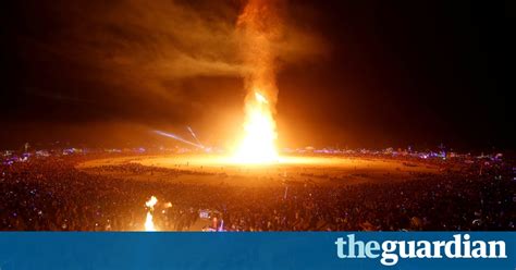 Burning Man 2017 Pyrotechnics Hot Rods And A Thunderdome In