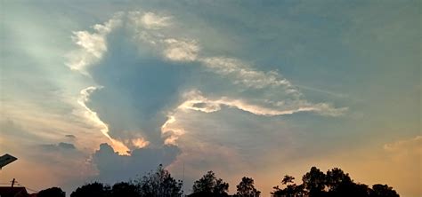 Pyrocumulus Rising Cloud Over A Fire At Sunset Ian Jacobs Flickr