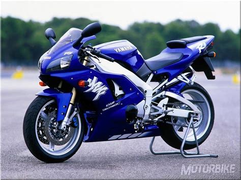 Yamaha Yzf R1 Historia De Un Mito Motorbike Magazine