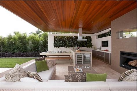 Over 40 incredible photos of outdoor living spaces provide the ideas and inspiration you'll need to tackle that project you've always wanted for your home. 89 Incredible Outdoor Kitchen Design Ideas That Most Inspired 019 | Outdoor kitchen design ...